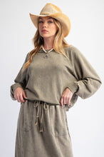Load image into Gallery viewer, Easel Mineral Washed Terry Knit Pullover