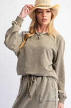 Load image into Gallery viewer, Easel Mineral Washed Terry Knit Pullover