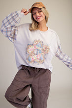 Load image into Gallery viewer, Easel Flower Patch Front Washed Cotton Top
