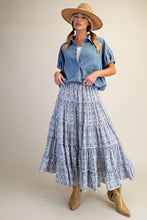 Load image into Gallery viewer, Easel Washed Denim Bubble Hem Shirt
