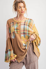 Load image into Gallery viewer, Easel Plaid Mix Daisy Patch Oversized Knit Top