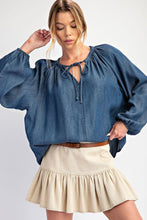 Load image into Gallery viewer, Easel Washed Chambray Flare Woven Tunic