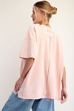 Load image into Gallery viewer, Easel Crochet Pocket Mineral Washed Top