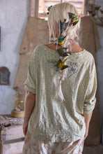 Load image into Gallery viewer, Magnolia Pearl Floral Richi T