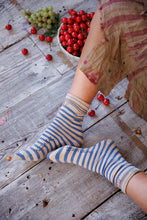Load image into Gallery viewer, Magnolia Pearl French Stripe MP Socks