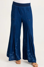 Load image into Gallery viewer, XCVI Printed Jerona Wide Leg Pant