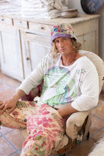 Load image into Gallery viewer, Magnolia Pearl Rainbow Vision Viggo T