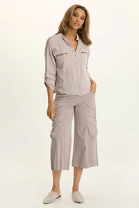 XCVI Knapp Button-Up