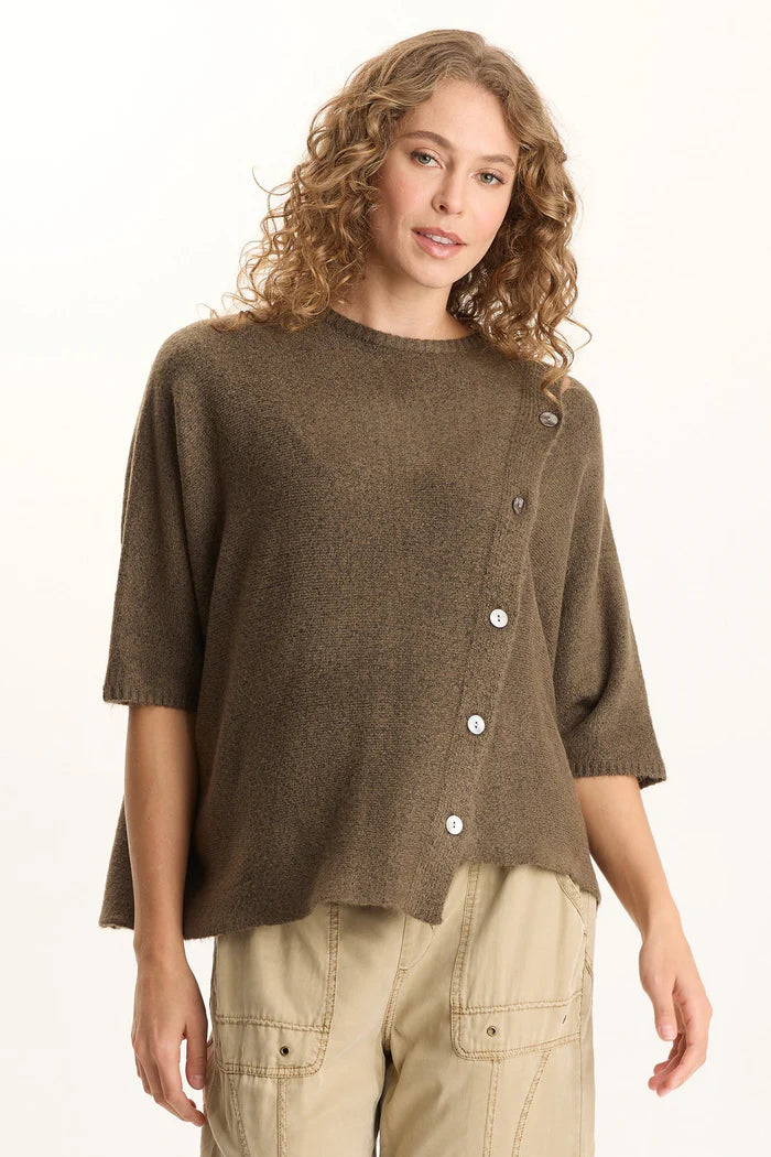 XCVI Osiris Poncho