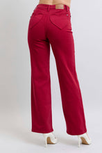 Load image into Gallery viewer, Judy Blue Jeans Heart Shaped Back Pockets HW 90's Straight
