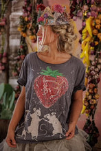 Load image into Gallery viewer, Magnolia Pearl Discotheque Fraises T

