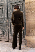 Load image into Gallery viewer, CHOKLATE PARIS Double-breasted velvet blazer with gold buttons
