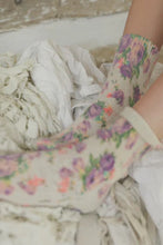 Load image into Gallery viewer, Magnolia Pearl Floral Short Socks
