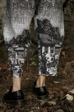 Load image into Gallery viewer, Market of Stars Stargazer Linen Cropped Artist Pant with Falling Stars Print.
