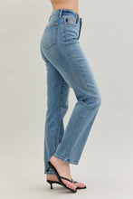 Load image into Gallery viewer, Judy Blue Jeans HW Straight Fit
