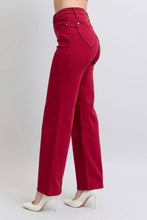 Load image into Gallery viewer, Judy Blue Jeans Heart Shaped Back Pockets HW 90's Straight
