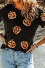 Load image into Gallery viewer, Mccolin Playful Pumpkin Pattern T-Shirt
