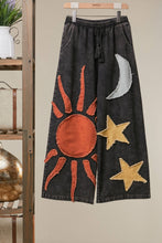 Load image into Gallery viewer, Mello Washed Sun &amp; Star Wide Pants
