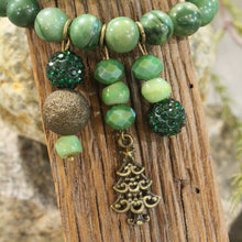 Load image into Gallery viewer, The Primitive Peddler Lighting Up The Christmas Tree Green Bracelet Set

