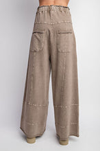 Load image into Gallery viewer, Easel Mineral Washed Terry Knit Cargo Sweatpants
