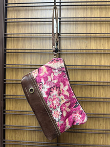 Myra Matchless Pouch