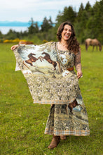 Load image into Gallery viewer, Market of Stars Born to Run Scarf
