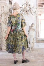 Load image into Gallery viewer, Magnolia Pearl Applique Taigi Dress
