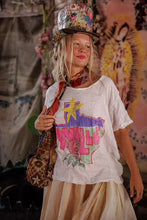 Load image into Gallery viewer, Magnolia Pearl Blue Eyes Willie T
