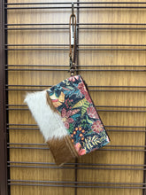 Load image into Gallery viewer, Myra Starlit Pouch
