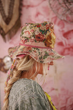 Load image into Gallery viewer, Magnolia Pearl Butterfly Appliqué Hat
