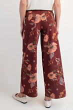 Load image into Gallery viewer, Easel Floral Printed Soft Stretch Twill Pants

