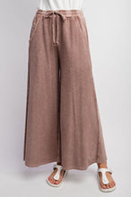 Load image into Gallery viewer, Easel Mineral Washed Terry Wide Pants
