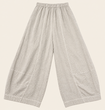 Load image into Gallery viewer, Gerties Tucked Hem Pant
