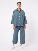 Load image into Gallery viewer, Gerties Big Cord Shirt
