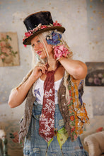 Load image into Gallery viewer, Magnolia Pearl Tate Heart Necktie

