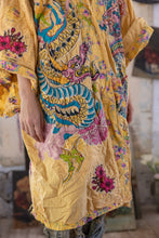 Load image into Gallery viewer, Magnolia Pearl Dragon Romani Kimono
