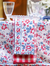 Load image into Gallery viewer, April Cornell Magnolia Americana Luncheon Napkin
