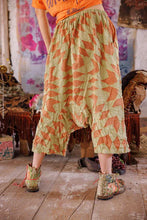Load image into Gallery viewer, Magnolia Pearl Quiltwork Garcon Trousers
