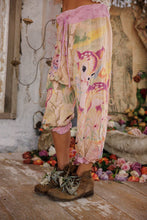 Load image into Gallery viewer, Magnolia Pearl Dama Dama La Jolla Joggers
