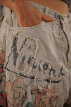Load image into Gallery viewer, Magnolia Pearl Vincent Dani Blues Denims
