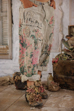 Load image into Gallery viewer, Magnolia Pearl Vincent Dani Blues Denims
