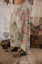 Load image into Gallery viewer, Magnolia Pearl Vincent Dani Blues Denims
