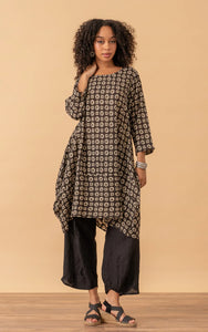 Trade Cloth Passementire 3/4 Sleeve Bubble Tunic