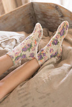 Load image into Gallery viewer, Magnolia Pearl Floral Short Socks
