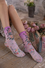Load image into Gallery viewer, Magnolia Pearl Maysie MP Socks
