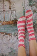 Load image into Gallery viewer, Magnolia Pearl Art Class MP Socks
