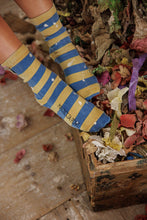 Load image into Gallery viewer, Magnolia Pearl Art Class MP Socks
