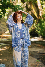 Load image into Gallery viewer, Market Of Stars Let The Light In Pixie Duster
