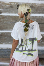 Load image into Gallery viewer, Magnolia Pearl Art Of Palm T

