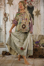 Load image into Gallery viewer, Magnolia Pearl Dama Dama Hermosa Sweatshirt
